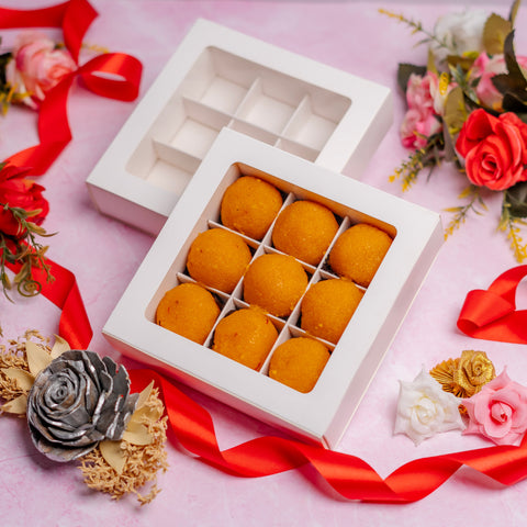 9 CAVITY CHOCOLATE BOX WITH SLIDER WINDOW SLEEVES IN WHITE (12*12*4 CM)(CK-11)