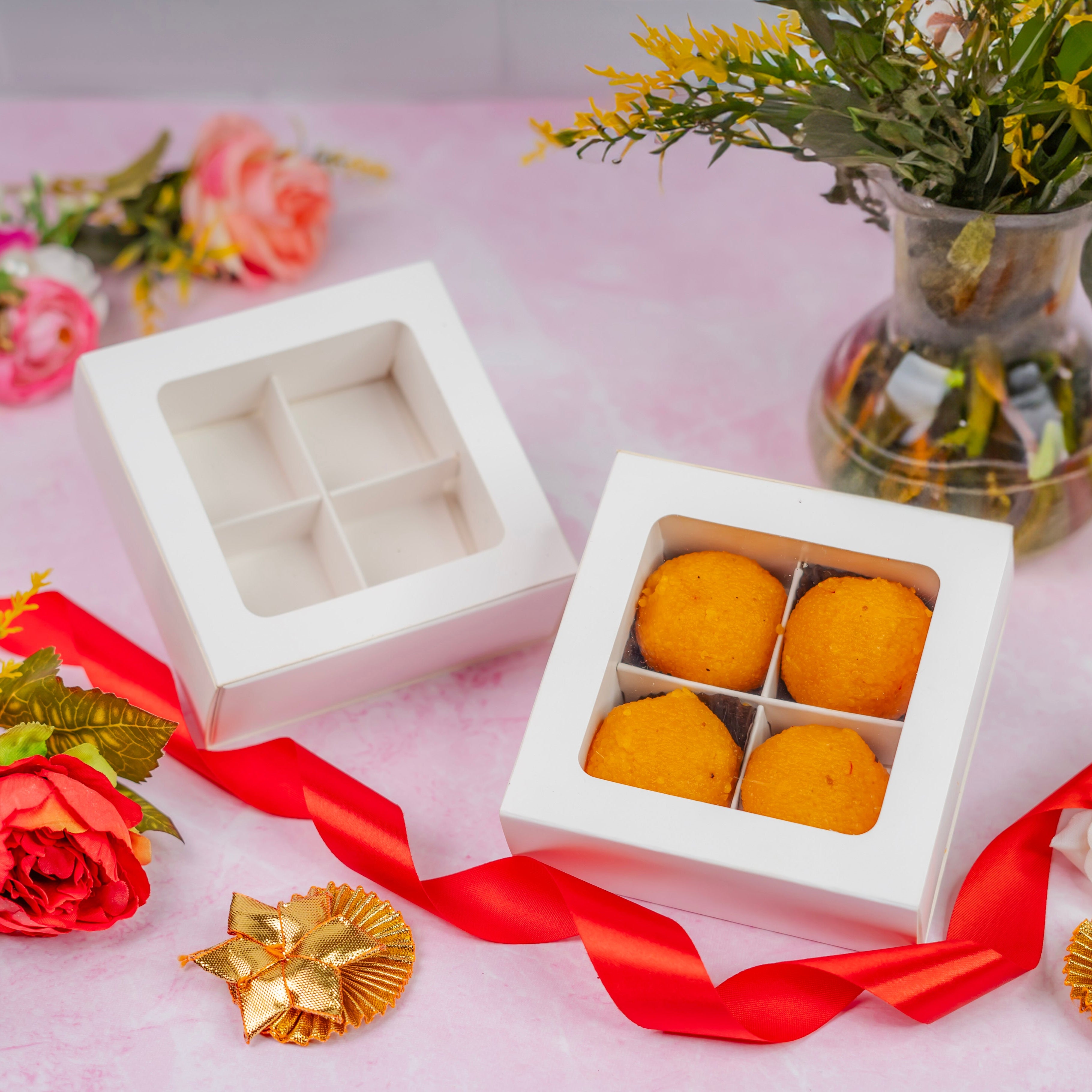 4 CAVITY CHOCOLATE BOX WITH SLIDER WINDOW SLEEVES IN WHITE (8*8*4 CM)(CK-9)