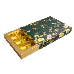 12 CAVITY CHOCOLATE BOX WITH PRINTED SLEEVES AND GOLDEN TRAY (19*14.4*3 CM) (CK-3-EB)